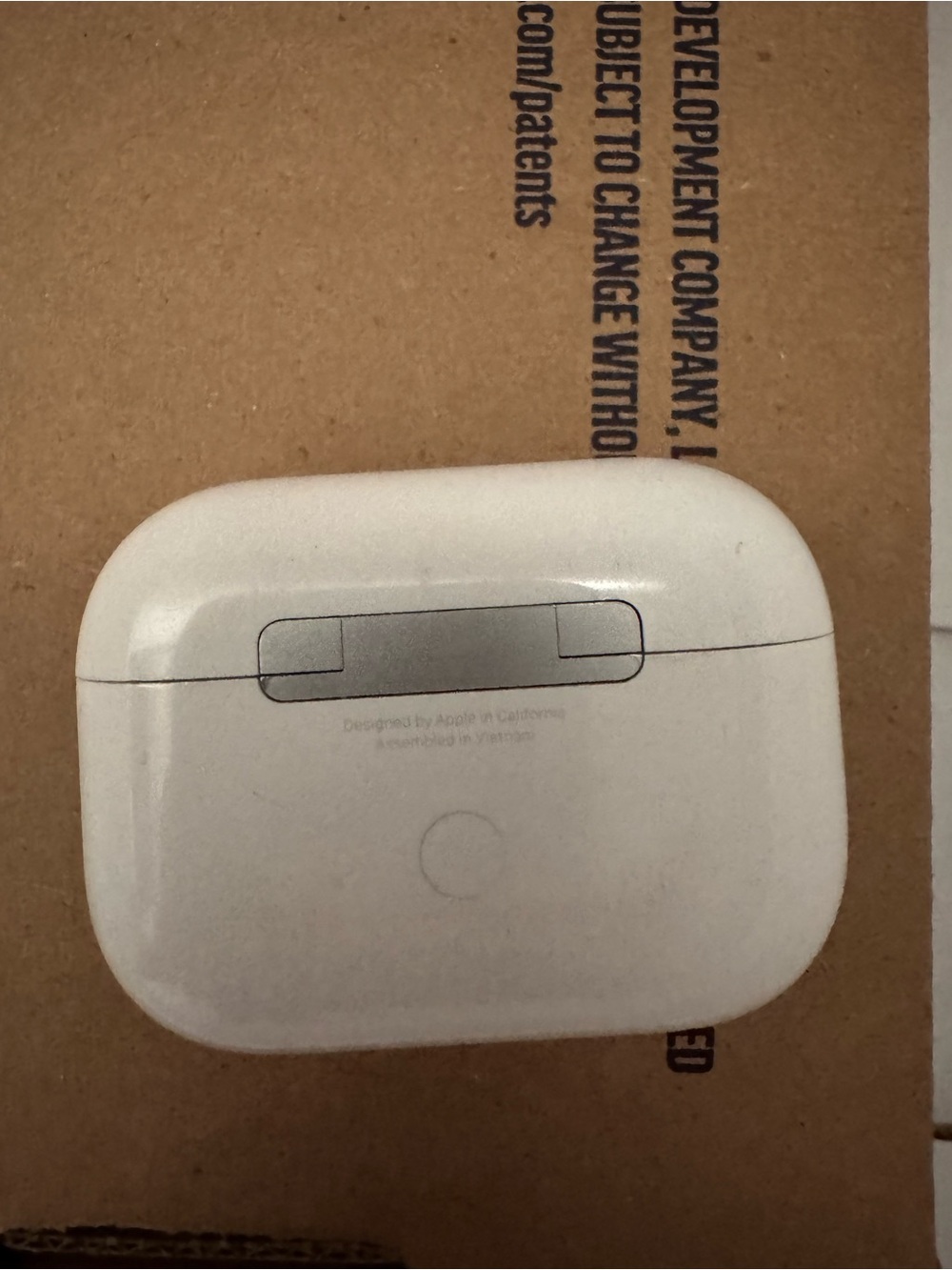 AirPod pro 2 - Picture 2 of 3